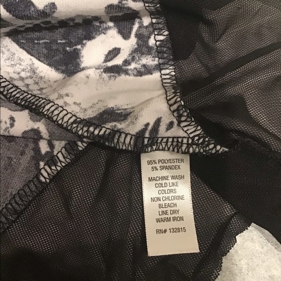 Passport Shark-bite tunic - Picture 7 of 7